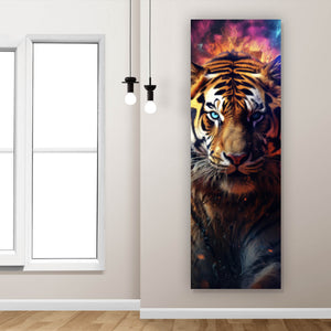 Spannrahmenbild Tiger Portrait mit dynamischen Hintergrund Panorama Hoch