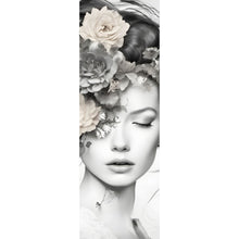 Lade das Bild in den Galerie-Viewer, Leinwandbild Verträumte Frau mit Blumenkranz Panorama Hoch
