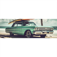 Lade das Bild in den Galerie-Viewer, Poster Vintage Auto mit Surfbrett am Strand Panorama
