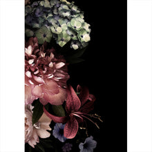 Lade das Bild in den Galerie-Viewer, Leinwandbild Vintage Blumen Hochformat
