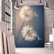 Lade das Bild in den Galerie-Viewer, Leinwandbild Vintage Pusteblume Hochformat
