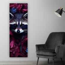 Lade das Bild in den Galerie-Viewer, Leinwandbild Waschbär zwischen Blättern Panorama Hoch
