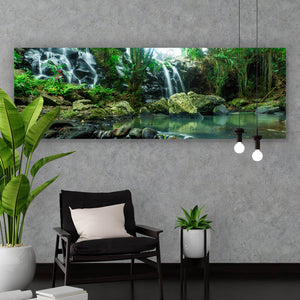 Spannrahmenbild Wasserfall im Regenwald Panorama