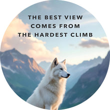 Lade das Bild in den Galerie-Viewer, Aluminiumbild gebürstet Wolf majestätisch mit Berglandschaft Kreis
