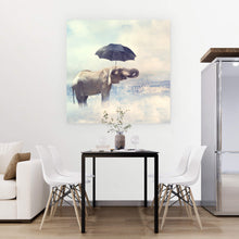 Lade das Bild in den Galerie-Viewer, Aluminiumbild gebürstet Elefant mit Regenschirm Quadrat
