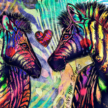 Lade das Bild in den Galerie-Viewer, Poster Abstrakte Zebras mit Herz Quadrat
