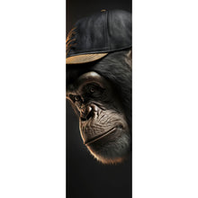 Lade das Bild in den Galerie-Viewer, Aluminiumbild gebürstet Affe mit Kappe Digital Art Panorama Hoch

