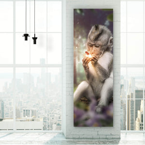 Aluminiumbild Affe mit Schmetterling Panorama Hoch
