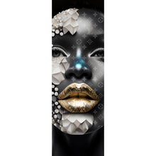 Lade das Bild in den Galerie-Viewer, Aluminiumbild Afrikanische Frau mit Gold Panorama Hoch
