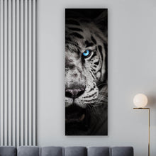 Lade das Bild in den Galerie-Viewer, Aluminiumbild Anmutiger Tiger Panorama Hoch
