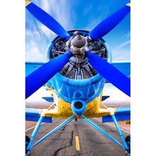 Lade das Bild in den Galerie-Viewer, Aluminiumbild Retro Flugzeug Blau Hochformat
