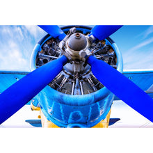 Lade das Bild in den Galerie-Viewer, Aluminiumbild gebürstet Retro Flugzeug Blau Querformat
