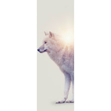 Lade das Bild in den Galerie-Viewer, Poster Arktischer Wolf Digital Art Panorama Hoch
