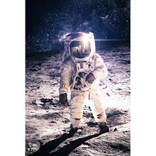 Lade das Bild in den Galerie-Viewer, Leinwandbild Astronaut beim Weltraumspaziergang Hochformat
