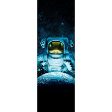 Lade das Bild in den Galerie-Viewer, Spannrahmenbild Astronaut in der Galaxie Panorama Hoch
