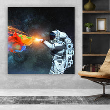 Lade das Bild in den Galerie-Viewer, Aluminiumbild gebürstet Astronaut schießt Regenbogen Quadrat
