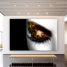 Lade das Bild in den Galerie-Viewer, Aluminiumbild gebürstet Auge Leo Look Querformat
