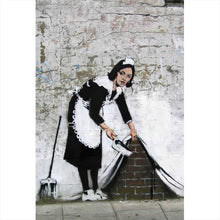 Lade das Bild in den Galerie-Viewer, Leinwandbild Banksy - Hausfrau Hochformat
