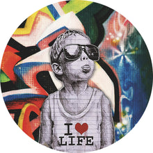 Lade das Bild in den Galerie-Viewer, Aluminiumbild Banksy - Junge i love life Kreis
