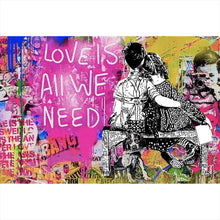 Lade das Bild in den Galerie-Viewer, Aluminiumbild gebürstet Banksy - Love is all we need Querformat

