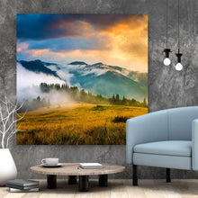 Lade das Bild in den Galerie-Viewer, Leinwandbild Berglandschaft im Nebel Quadrat

