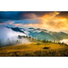 Lade das Bild in den Galerie-Viewer, Leinwandbild Berglandschaft im Nebel Querformat
