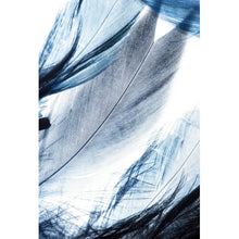 Lade das Bild in den Galerie-Viewer, Spannrahmenbild Blaue Federn auf weißem Hintergrund Hochformat
