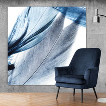 Lade das Bild in den Galerie-Viewer, Acrylglasbild Blaue Federn auf weißem Hintergrund Quadrat

