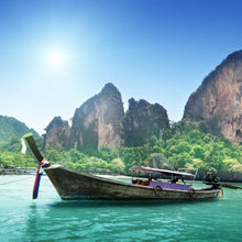 Lade das Bild in den Galerie-Viewer, Spannrahmenbild Boote in Thailand Quadrat
