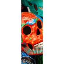 Lade das Bild in den Galerie-Viewer, Acrylglasbild Bunte mexikanische Schädel Panorama Hoch
