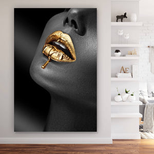 Leinwandbild Chrome Lippen Gold Hochformat