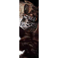 Lade das Bild in den Galerie-Viewer, Poster Close-Up-Portrait eines Zombies Panorama Hoch
