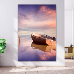 Acrylglasbild Einsames Boot bei Sonnenuntergang Hochformat