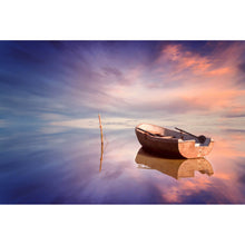 Lade das Bild in den Galerie-Viewer, Acrylglasbild Einsames Boot bei Sonnenuntergang Querformat
