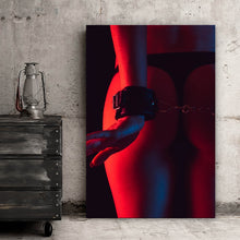 Lade das Bild in den Galerie-Viewer, Aluminiumbild gebürstet Erotische Frau in Handschellen No.2 Hochformat
