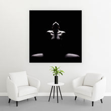 Lade das Bild in den Galerie-Viewer, Aluminiumbild Erotische Silhouette auf Schwarz Quadrat
