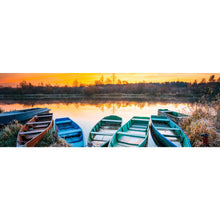 Lade das Bild in den Galerie-Viewer, Aluminiumbild Fischerboote an einem Herbstmorgen Panorama
