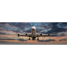 Lade das Bild in den Galerie-Viewer, Aluminiumbild gebürstet Flugzeug vor Sonnenuntergang Panorama
