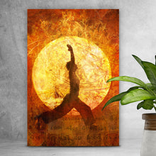 Lade das Bild in den Galerie-Viewer, Poster Frau im Yoga Krieger Hochformat
