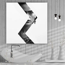 Lade das Bild in den Galerie-Viewer, Leinwandbild Frida Modern Art Schwarz Weiss Quadrat
