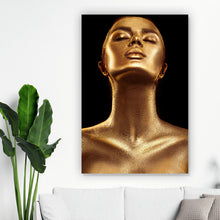 Lade das Bild in den Galerie-Viewer, Aluminiumbild gebürstet Frau in Gold No.1 Hochformat

