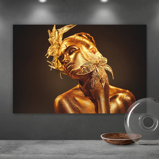 Acrylglasbild Frau in Gold Querformat