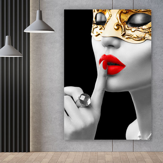 Aluminiumbild Frau mit goldener Maske Hochformat