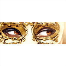 Lade das Bild in den Galerie-Viewer, Aluminiumbild Frau mit goldener Maske No.2 Panorama
