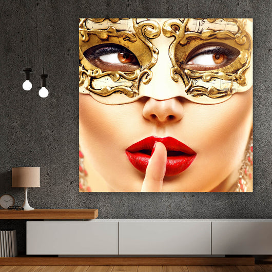 Leinwandbild Frau mit goldener Maske No.2 Quadrat