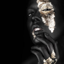 Lade das Bild in den Galerie-Viewer, Aluminiumbild gebürstet Frau mit Gold Make-Up No.1 Quadrat
