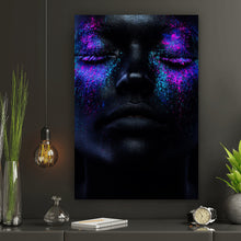 Lade das Bild in den Galerie-Viewer, Aluminiumbild gebürstet Frauenportrait Neon No.3 Hochformat

