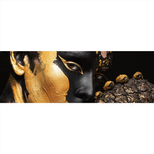 Lade das Bild in den Galerie-Viewer, Aluminiumbild Frauenportrait Schwarz mit Gold No.2 Panorama
