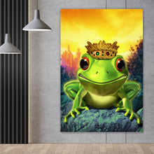 Lade das Bild in den Galerie-Viewer, Leinwandbild Frosch mit Krone Hochformat
