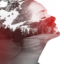 Lade das Bild in den Galerie-Viewer, Aluminiumbild gebürstet Gebirge in Silhouette einer Frau Quadrat
